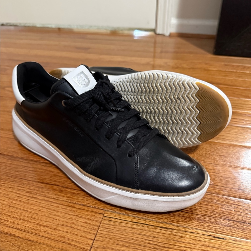 Cole Haan GrandPro Topspin Leather Sneaker Men’s Black/White Size: 12 (C34225)